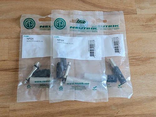 Drei stück neutrik np2x - neutrik,